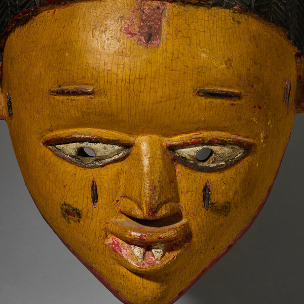 A REFINED ELEGANT COLLECTION GELEDE MASK FROM YORUBA TRIBE NIGERIA W.AFRICA ( No 2860 )