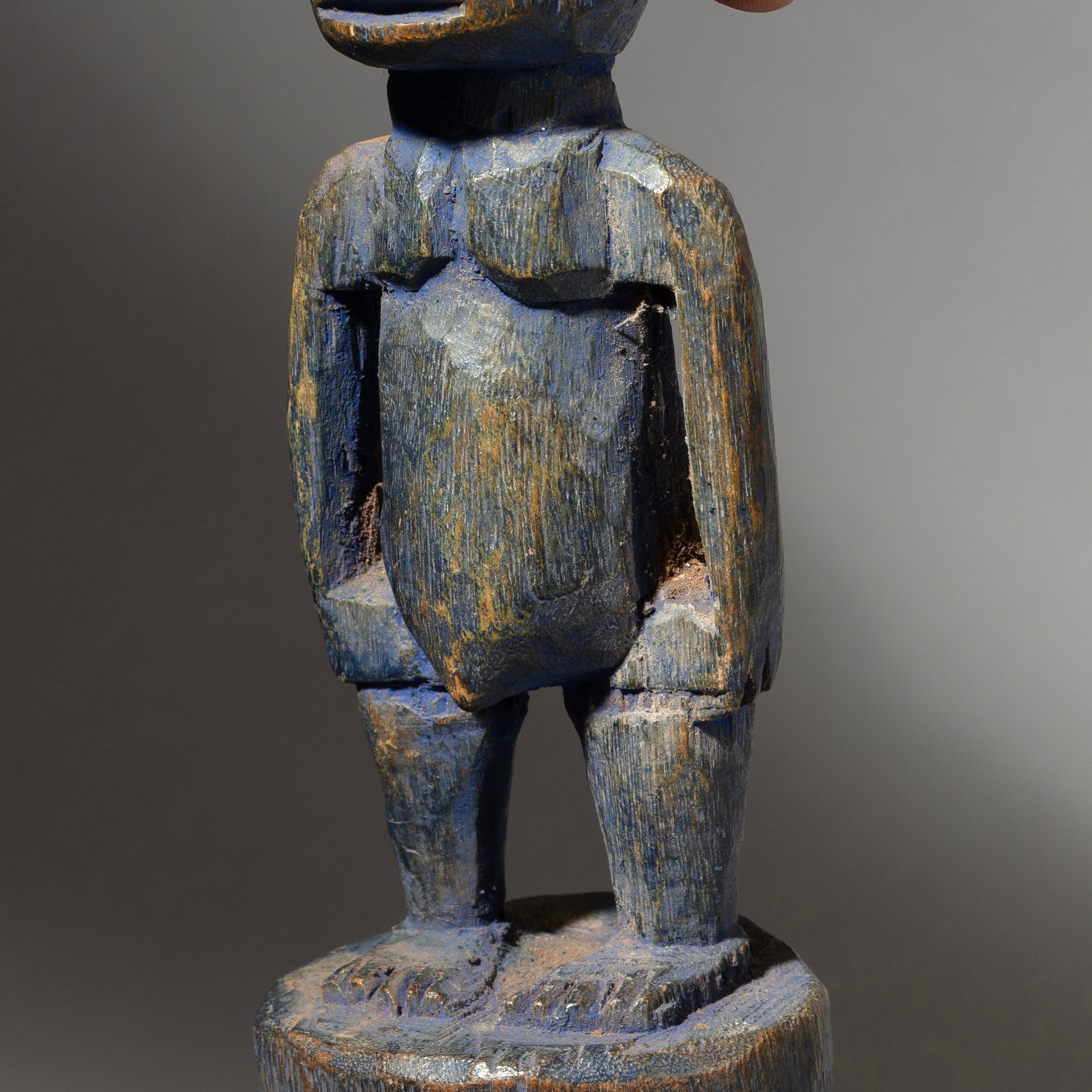 A SMALL NAGU TRIBE FIGURE FROM BENIN ( No 4402)