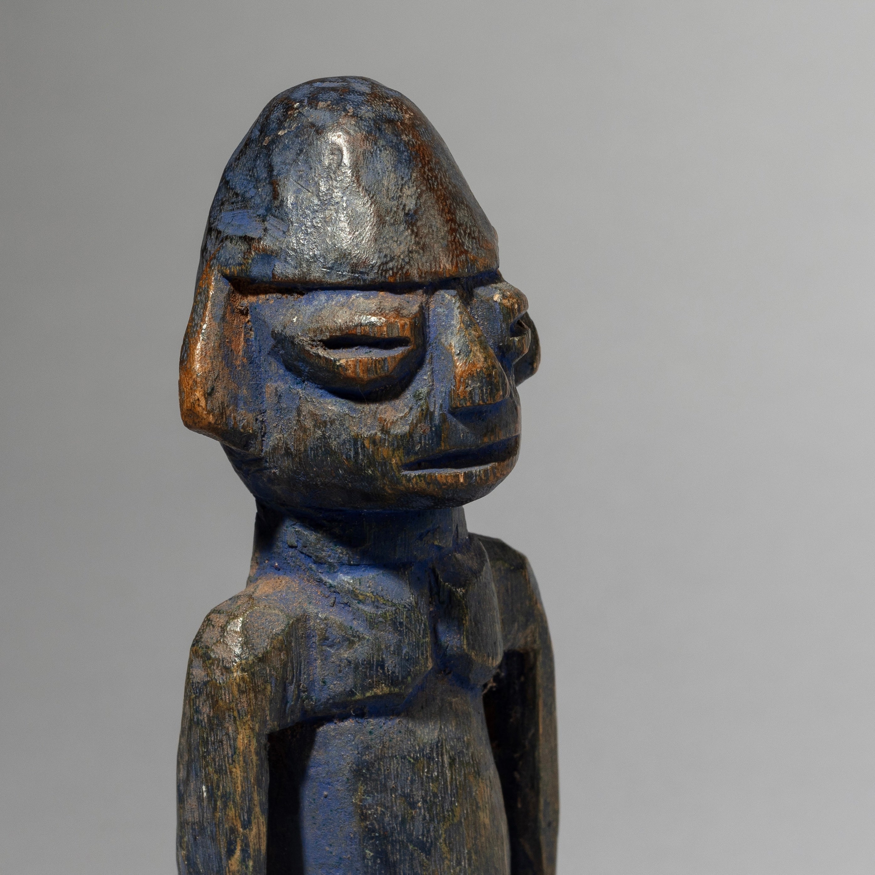 A SMALL NAGU TRIBE FIGURE FROM BENIN ( No 4402)