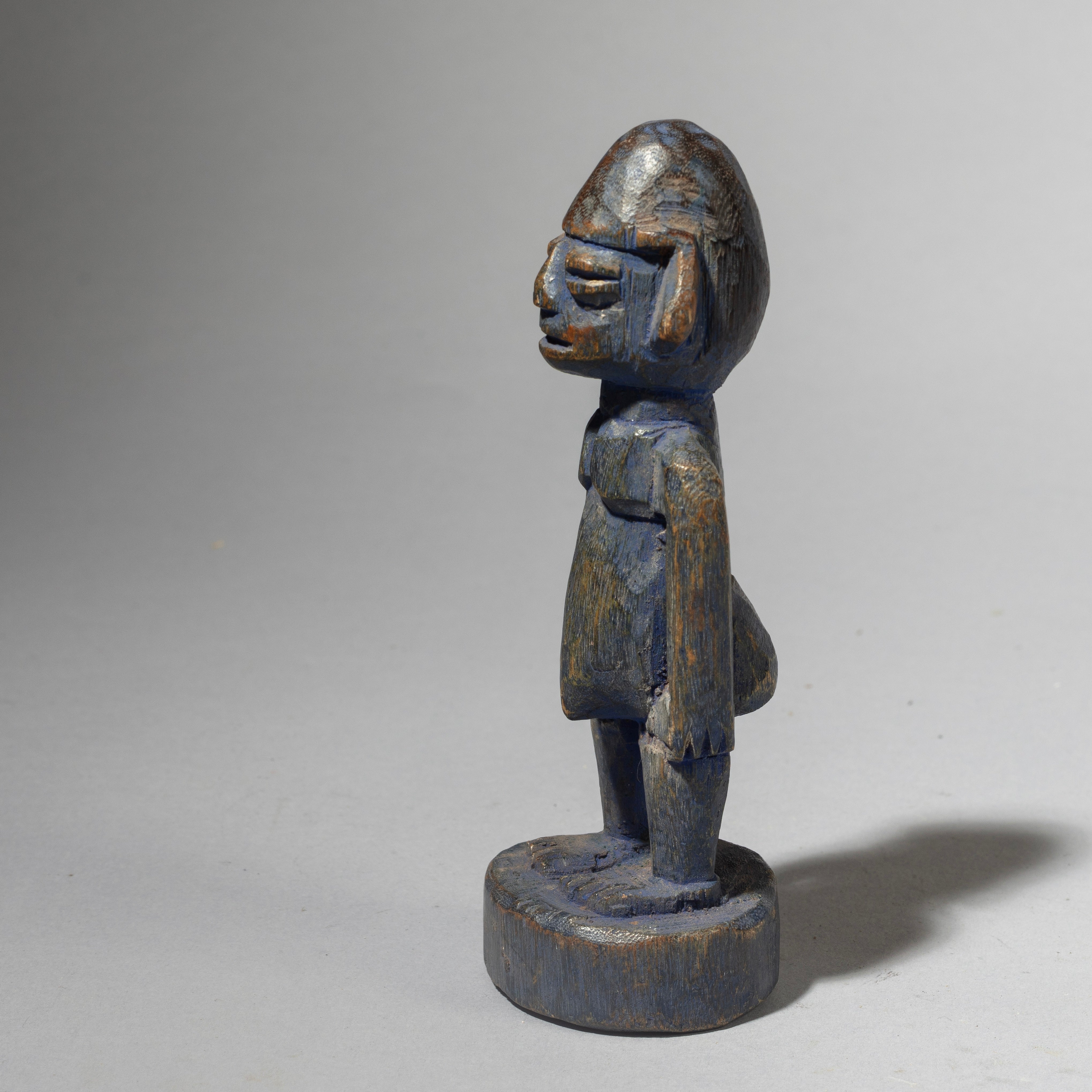 A SMALL NAGU TRIBE FIGURE FROM BENIN ( No 4402)