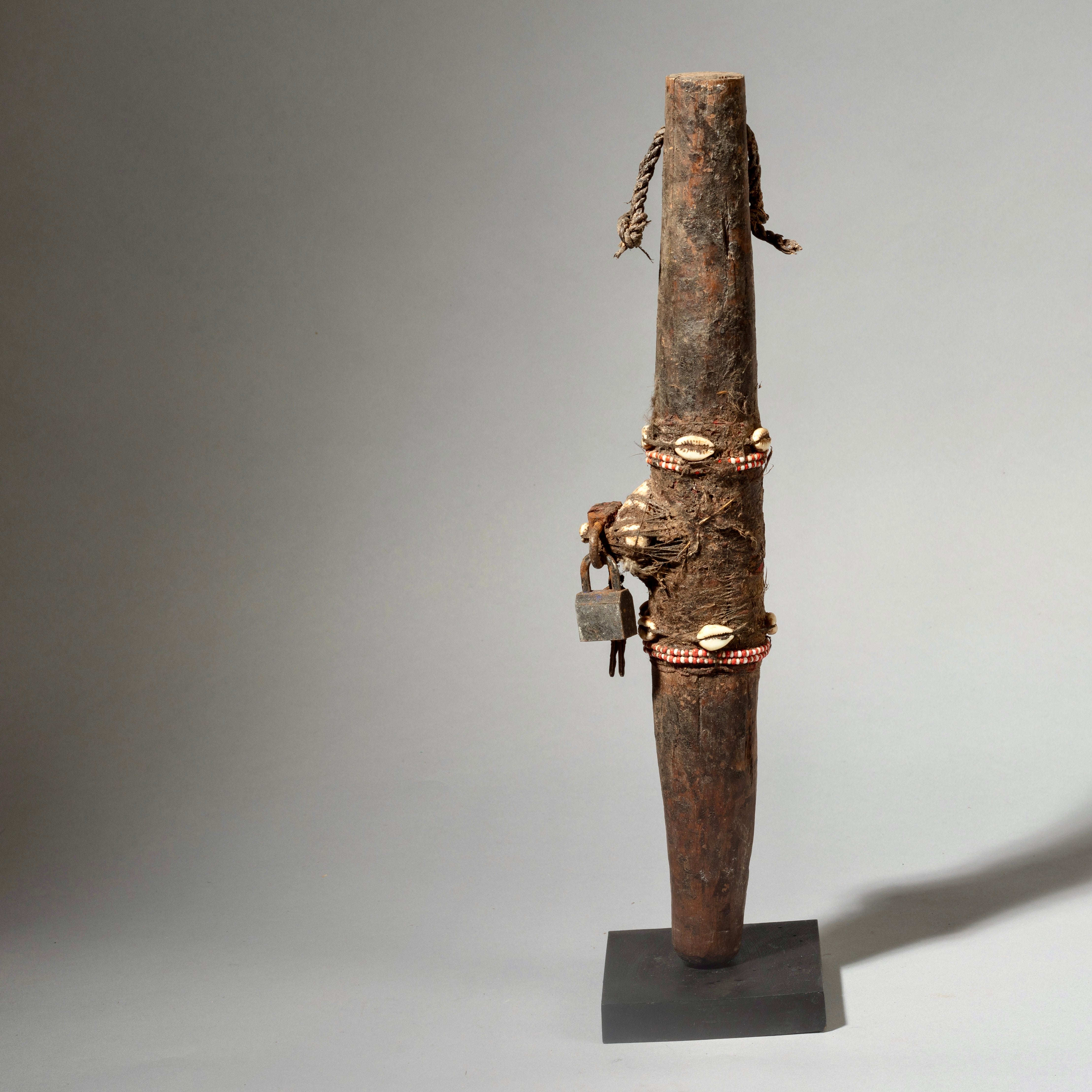 A SIMPLE LOCK FETISH FROM THE EWE TRIBE OF GHANA W.AFRICA( No 4376 )