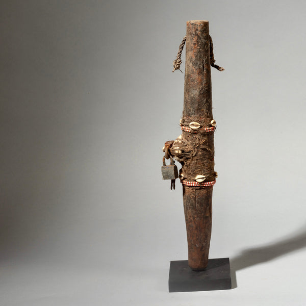 A SIMPLE LOCK FETISH FROM THE EWE TRIBE OF GHANA W.AFRICA( No 4376 )
