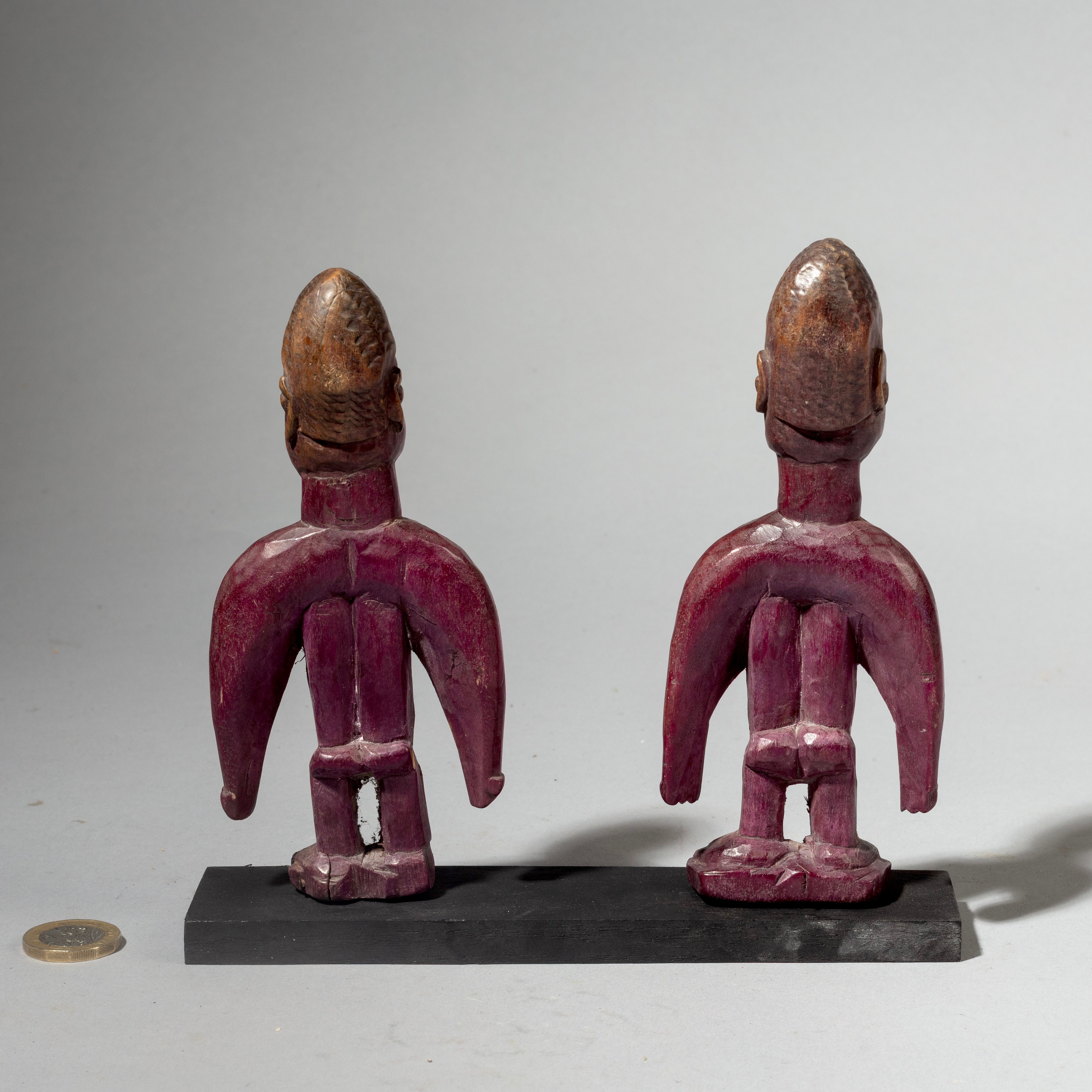 AN INDIGO PURPLE PAIR OF VENAVI TWIN DOLLS, EWE TRIBE OF GHANA ( No 4430 )