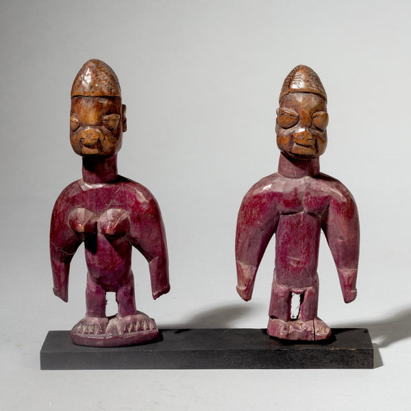 AN INDIGO PURPLE PAIR OF VENAVI TWIN DOLLS, EWE TRIBE OF GHANA ( No 4430 )