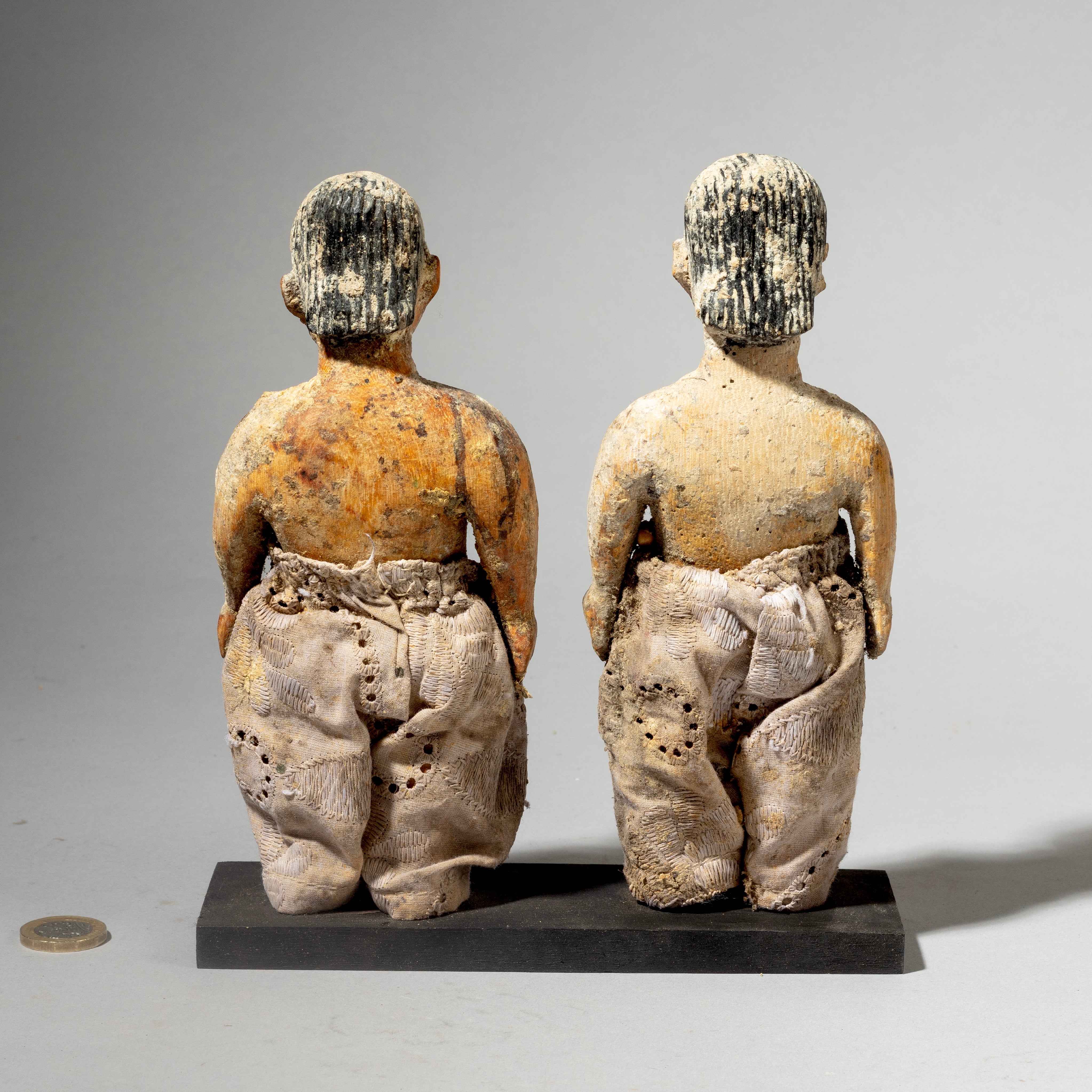 A MAGNETIC PAIR OF EWE TRIBE POWER FIGURES ( No 4377)