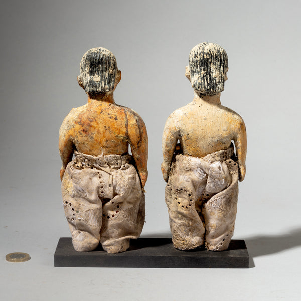A MAGNETIC PAIR OF EWE TRIBE POWER FIGURES ( No 4377)