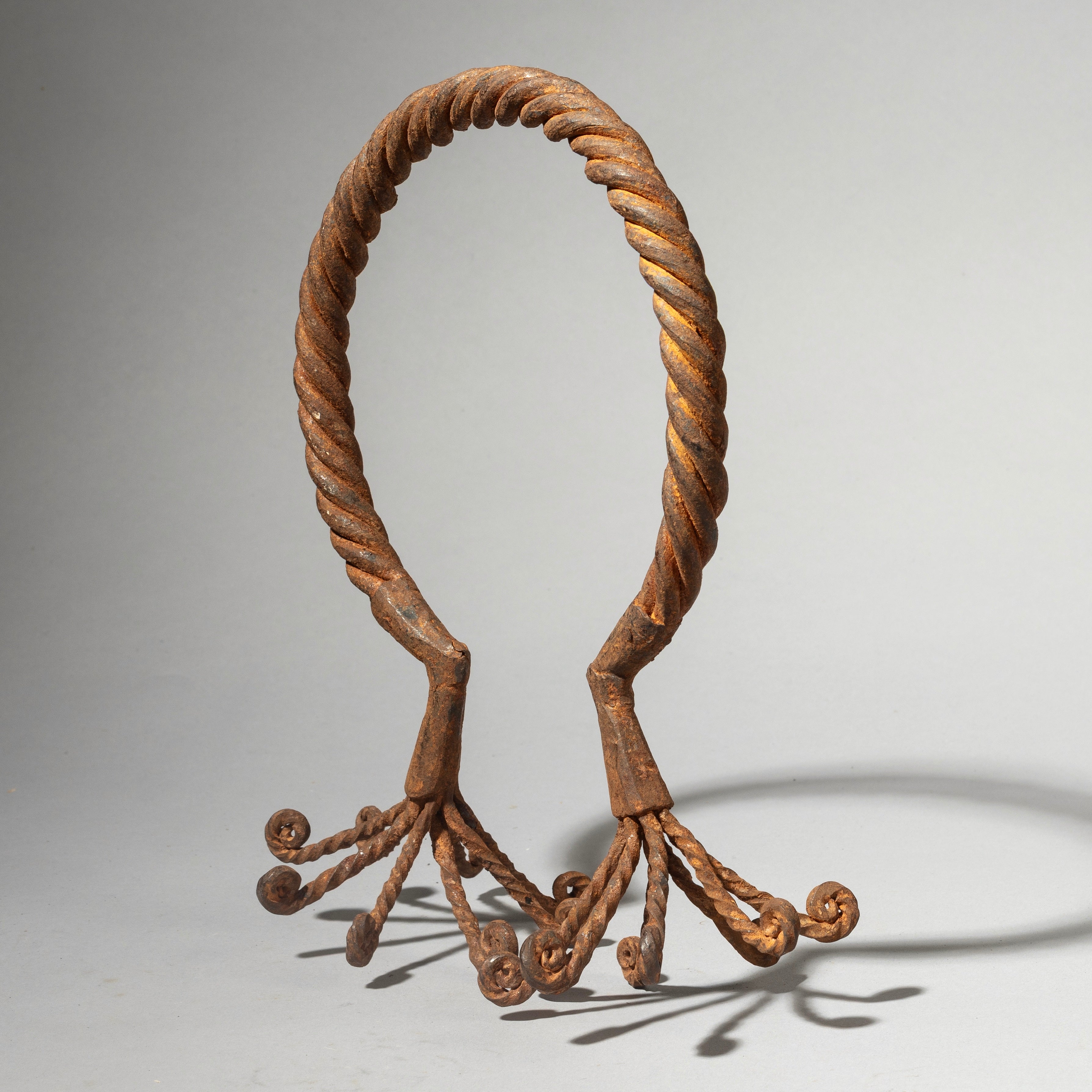 A SCULPTURAL IRON TORQUE CURRENCY CAMEROON, WEST AFRICA ( No 4319 )