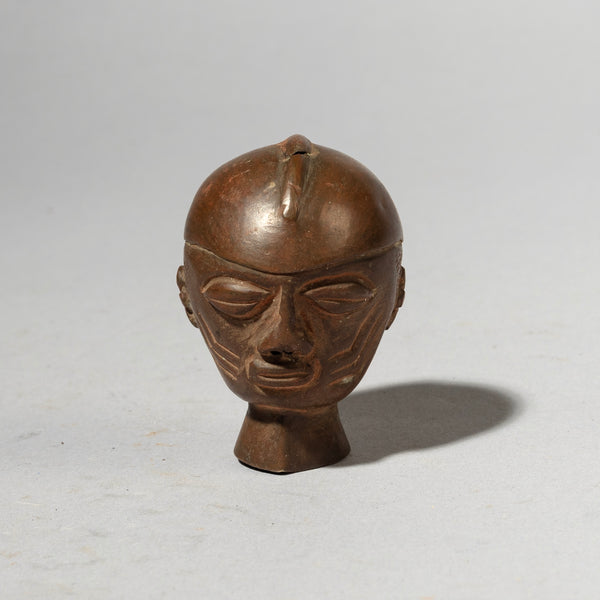 AN ANTIQUE OGBONI BRONZE BUST , YORUBA TRIBE NIGERIA W AFRICA (No 4437 )