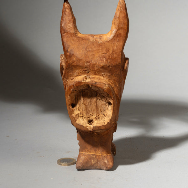 A SCULPTURAL BAULE BUFFALO PASSPORT MASK FROM THE IVORY COAST W AFRICA ( No 4445 )