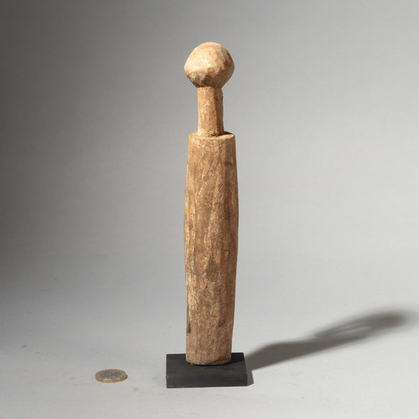 A UNIQUELY ANGULAR BIRS NATURE SPIRIT FROM GHANA ( No 4417 )