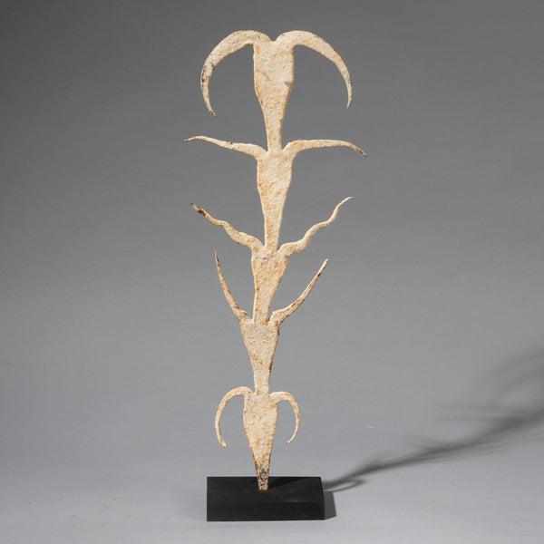 A ROMANTIC MULTIPLE IRON CRESCENT MOON POWER OBJECT FROM THE EWE TRIBE OF GHANA W.AFRICA ( No 4527 )