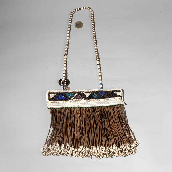 A GRAPHIC BEAD CHILDS APRON, NDEBELE TRIBE OF SOUTH AFRICA ( No 4525 )