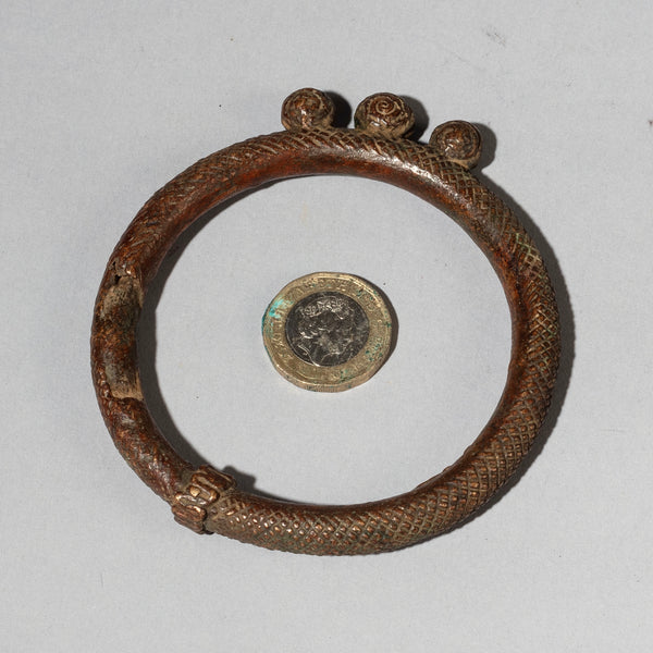 A FINE BRONZE BRACELET, SENOUFO TRIBE BURKINA FASO  ( No 4512 )
