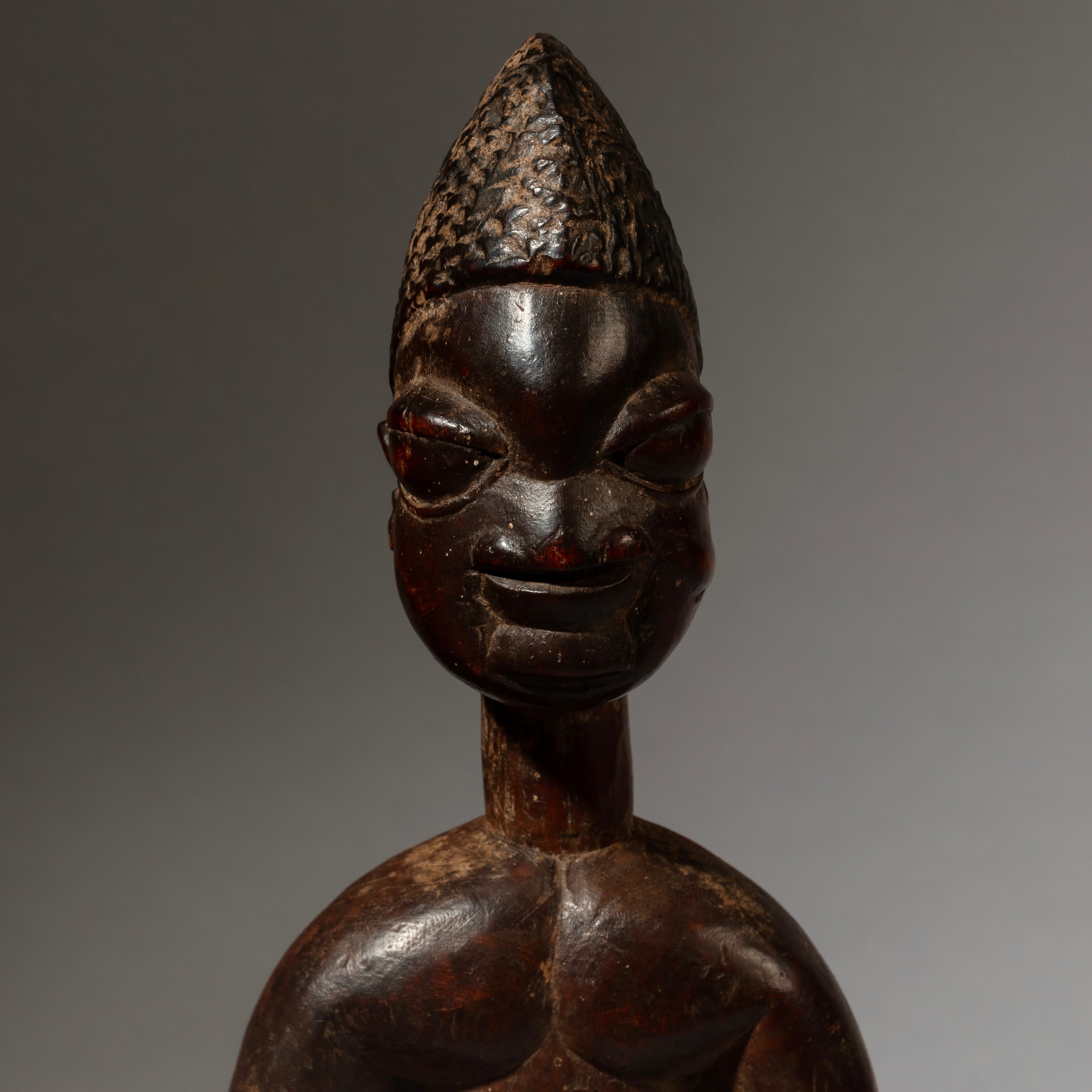 A FINE GLOSSY IBEJI  YORUBA TRIBE OF NIGERIA ( No 4494 )