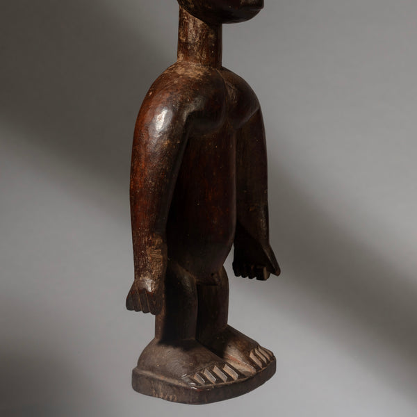 A FINE GLOSSY IBEJI  YORUBA TRIBE OF NIGERIA ( No 4494 )