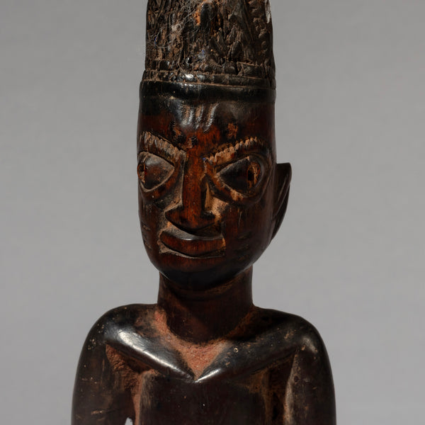 A ENCRUSTED IBEJI  YORUBA TRIBE OF NIGERIA EX UK COLLECTION  ( No 4496 )