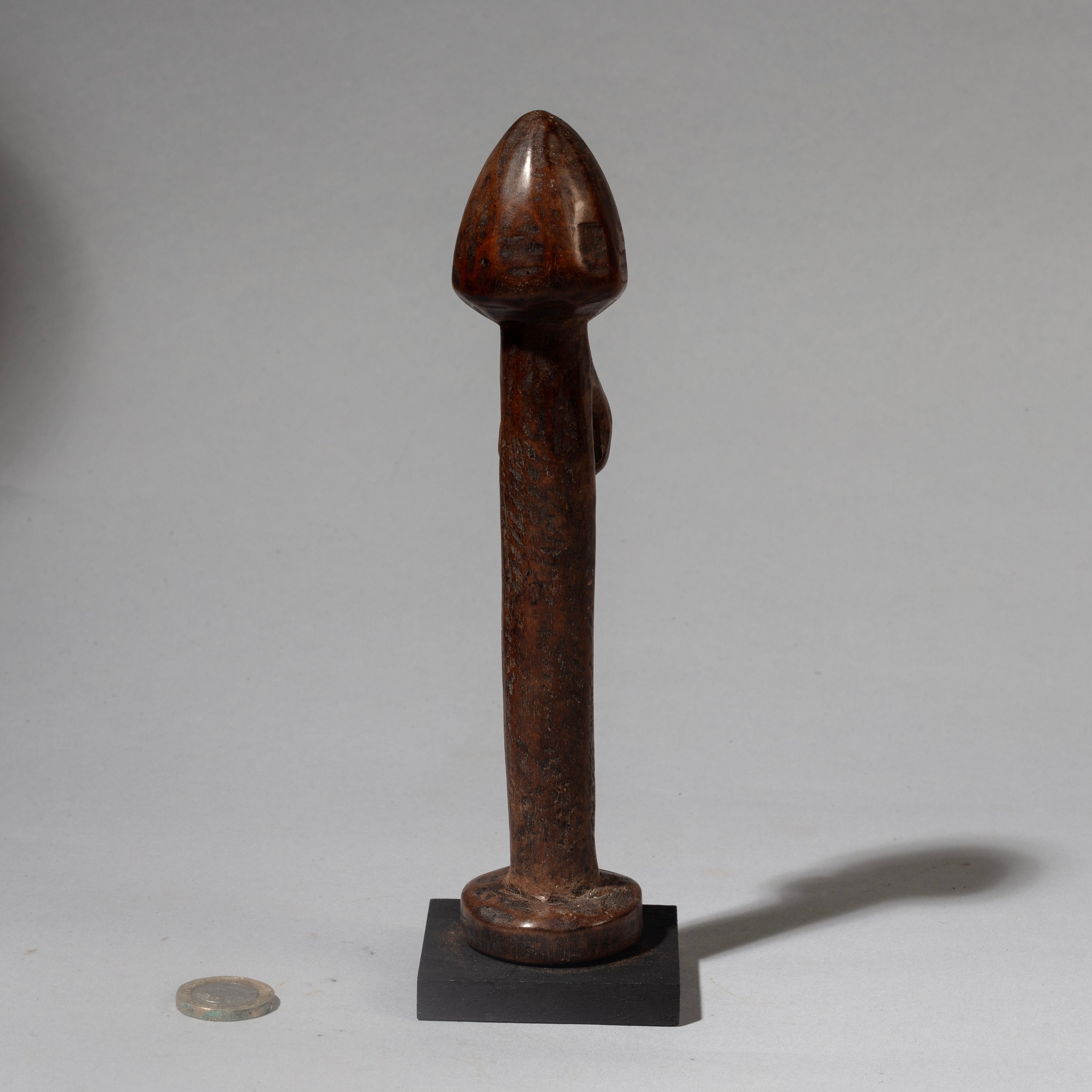A STYLISED SMALL DOLL FROM NORTHERN BENIN , SOMBA TRIBE   ( No 4522)