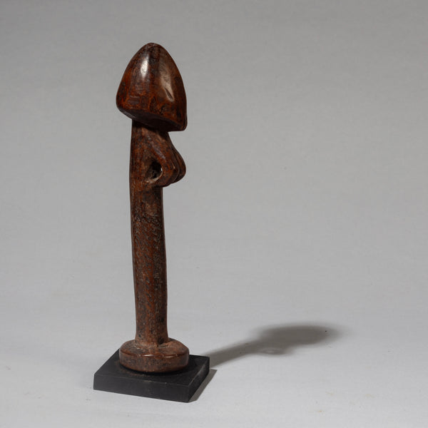 A STYLISED SMALL DOLL FROM NORTHERN BENIN , SOMBA TRIBE   ( No 4522)
