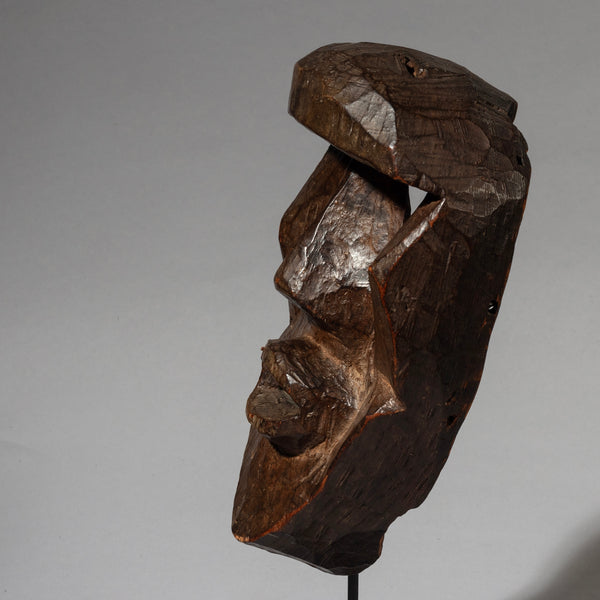 A CUBIST DAN /KRAN MASK FROM THE IVORY COAST ( No 4541 )