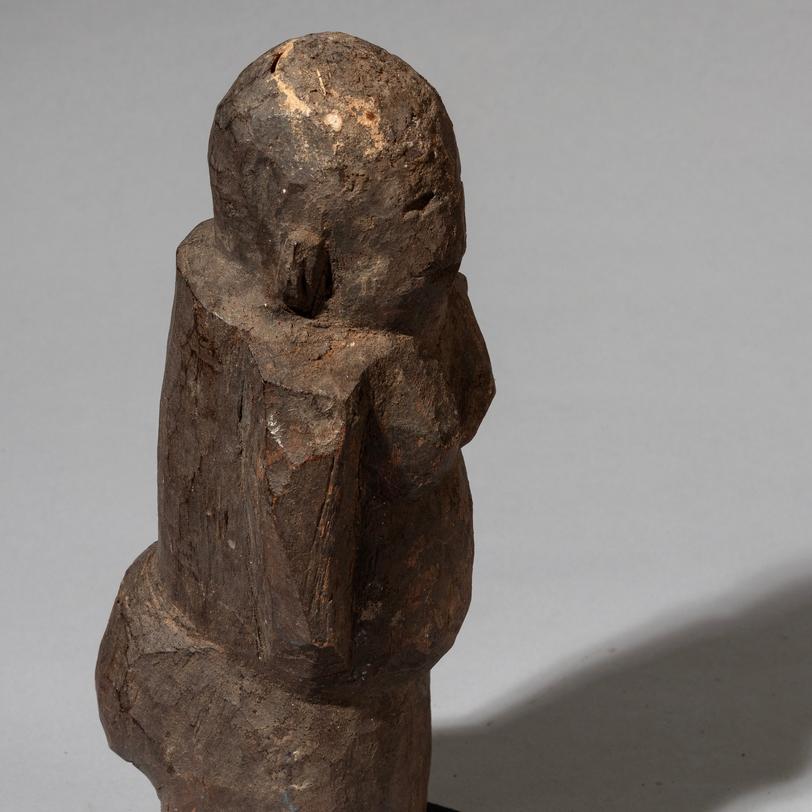 A POWERFUL LOSSO ALTAR FIGURE FROM NORTHERN TOGO W AFRICA  ( No 4489 )