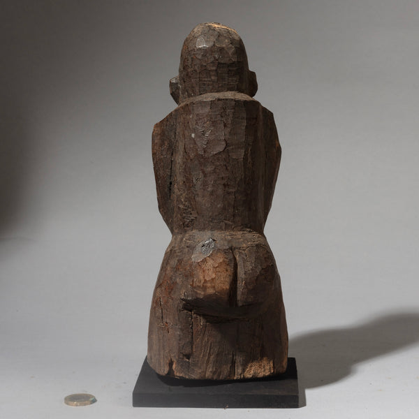 A POWERFUL LOSSO ALTAR FIGURE FROM NORTHERN TOGO W AFRICA  ( No 4489 )