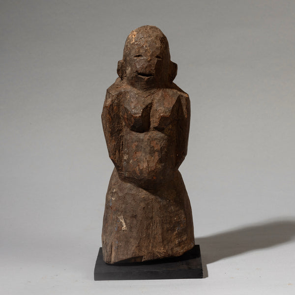 A POWERFUL LOSSO ALTAR FIGURE FROM NORTHERN TOGO W AFRICA  ( No 4489 )