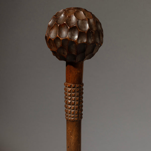 A RARE FORM 19THC - EARLY 1900 WOODEN KNOBKERRIE , FROM ZULU TRIBE OF SOUTH AFRICA EX UK COLL. ( No 4523 )
