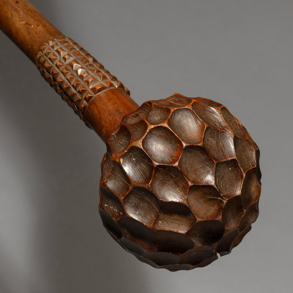 A RARE FORM 19THC - EARLY 1900 WOODEN KNOBKERRIE , FROM ZULU TRIBE OF SOUTH AFRICA EX UK COLL. ( No 4523 )