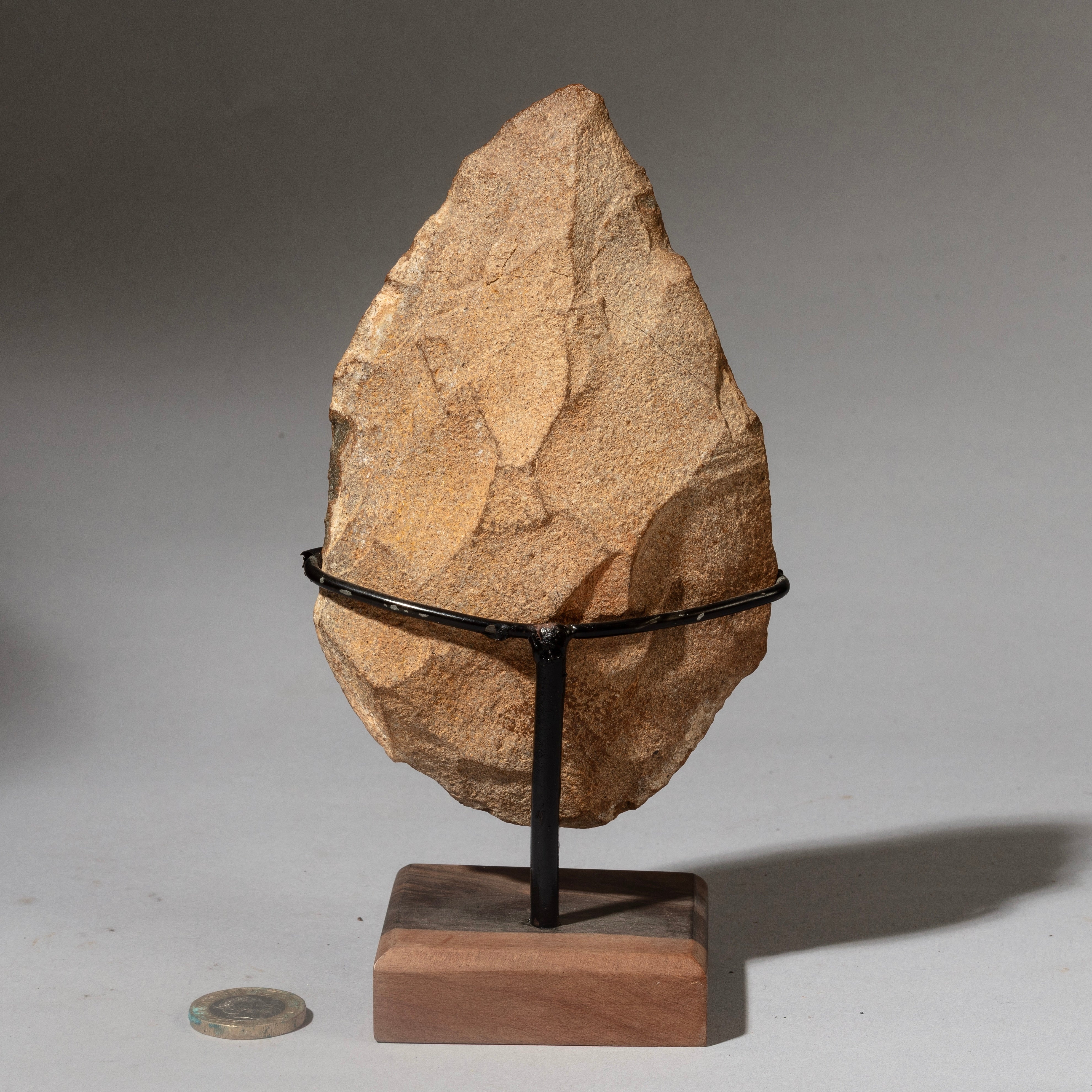 A PALEOLITHIC  HAND AXE FROM THE NEOLITHIC PERIOD, SAHARA ( No 4479 )