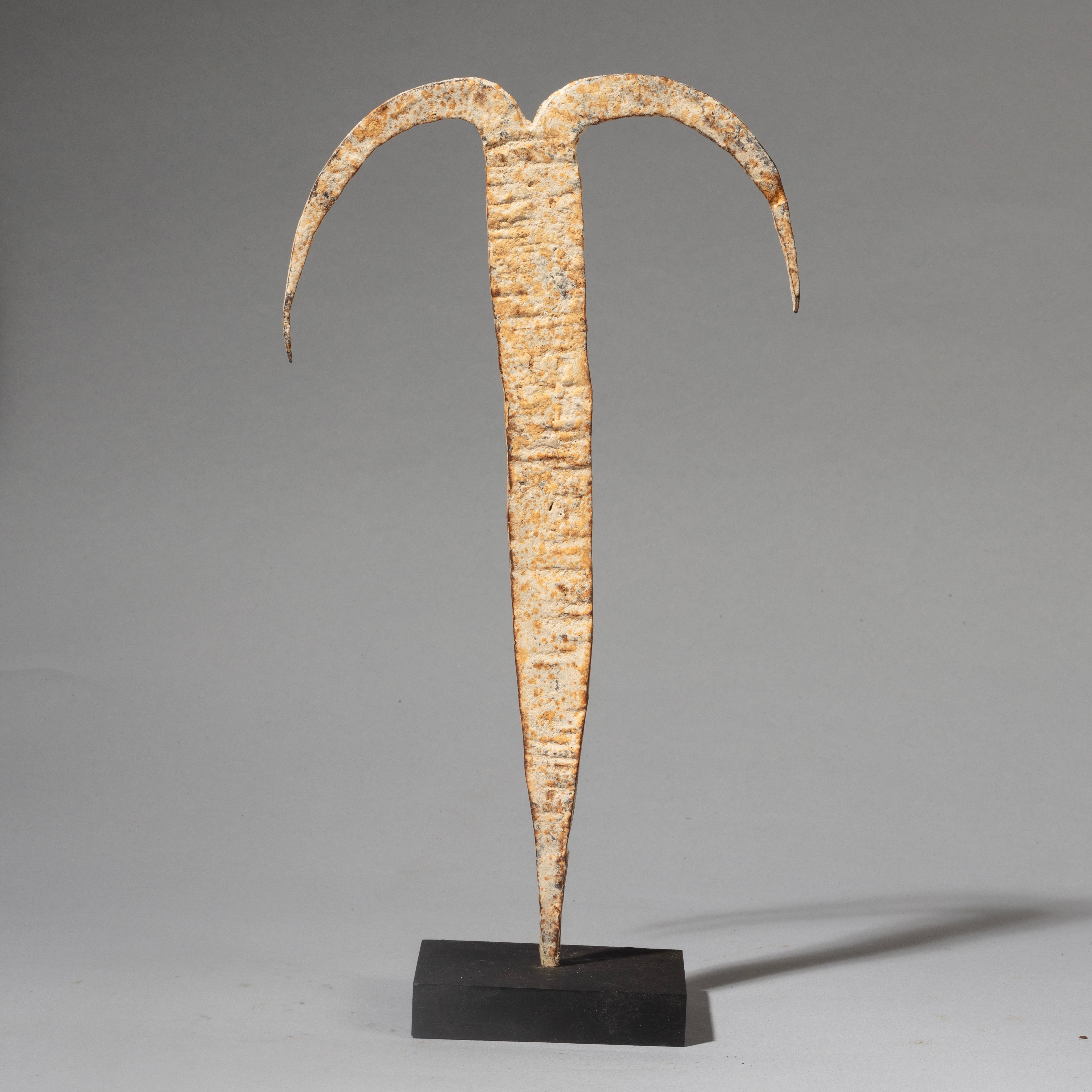 A PIGMENT ENCRUSTED IRON CRESCENT MOON FETISH FROM THE EWE TRIBE OF GHANA W.AFRICA ( No 4505 )