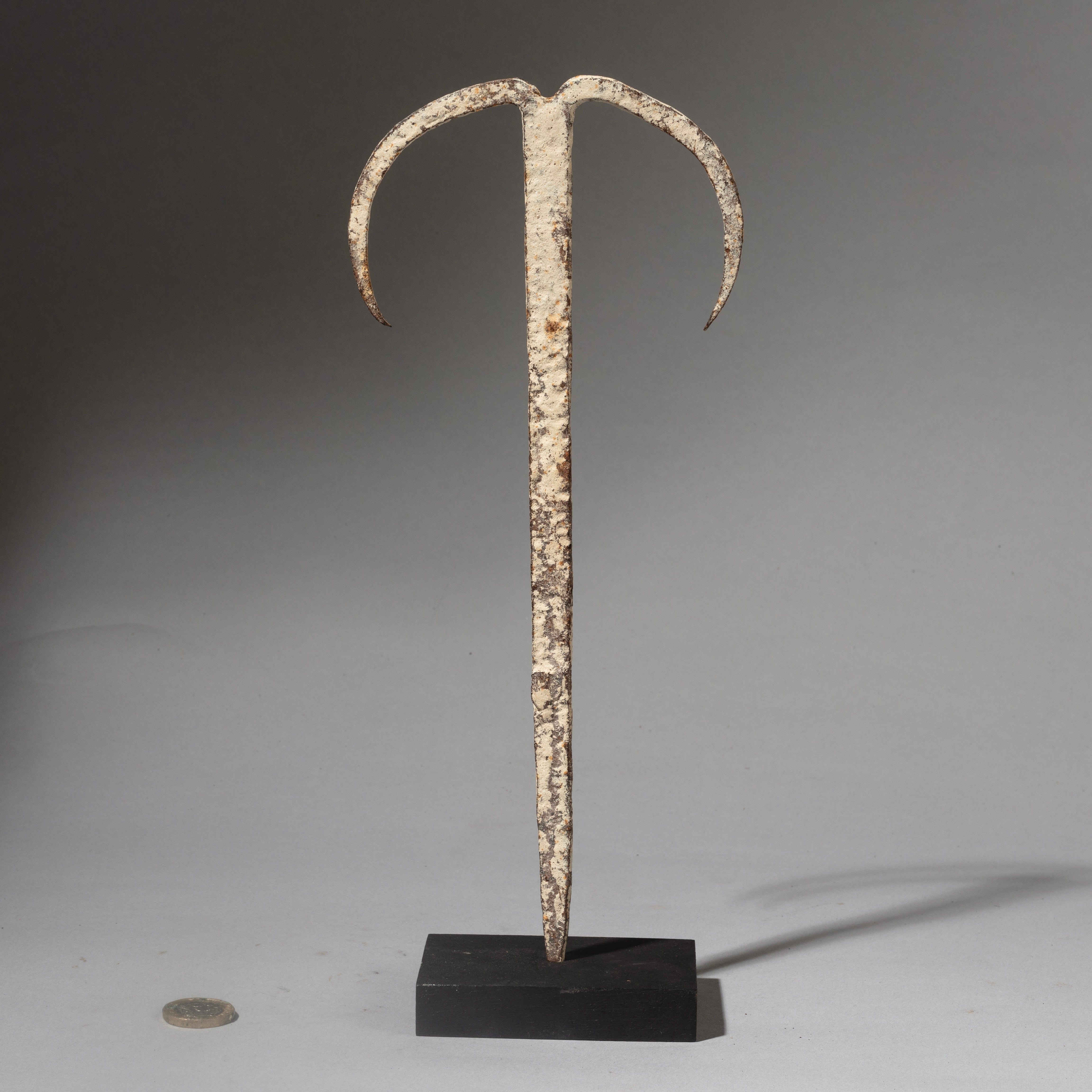 A PIGMENT ENCRUSTED IRON CRESCENT MOON FETISH FROM THE EWE TRIBE OF GHANA W.AFRICA( No 4503  )