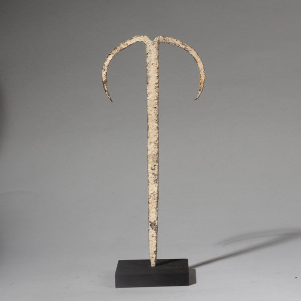 A PIGMENT ENCRUSTED IRON CRESCENT MOON FETISH FROM THE EWE TRIBE OF GHANA W.AFRICA( No 4503  )