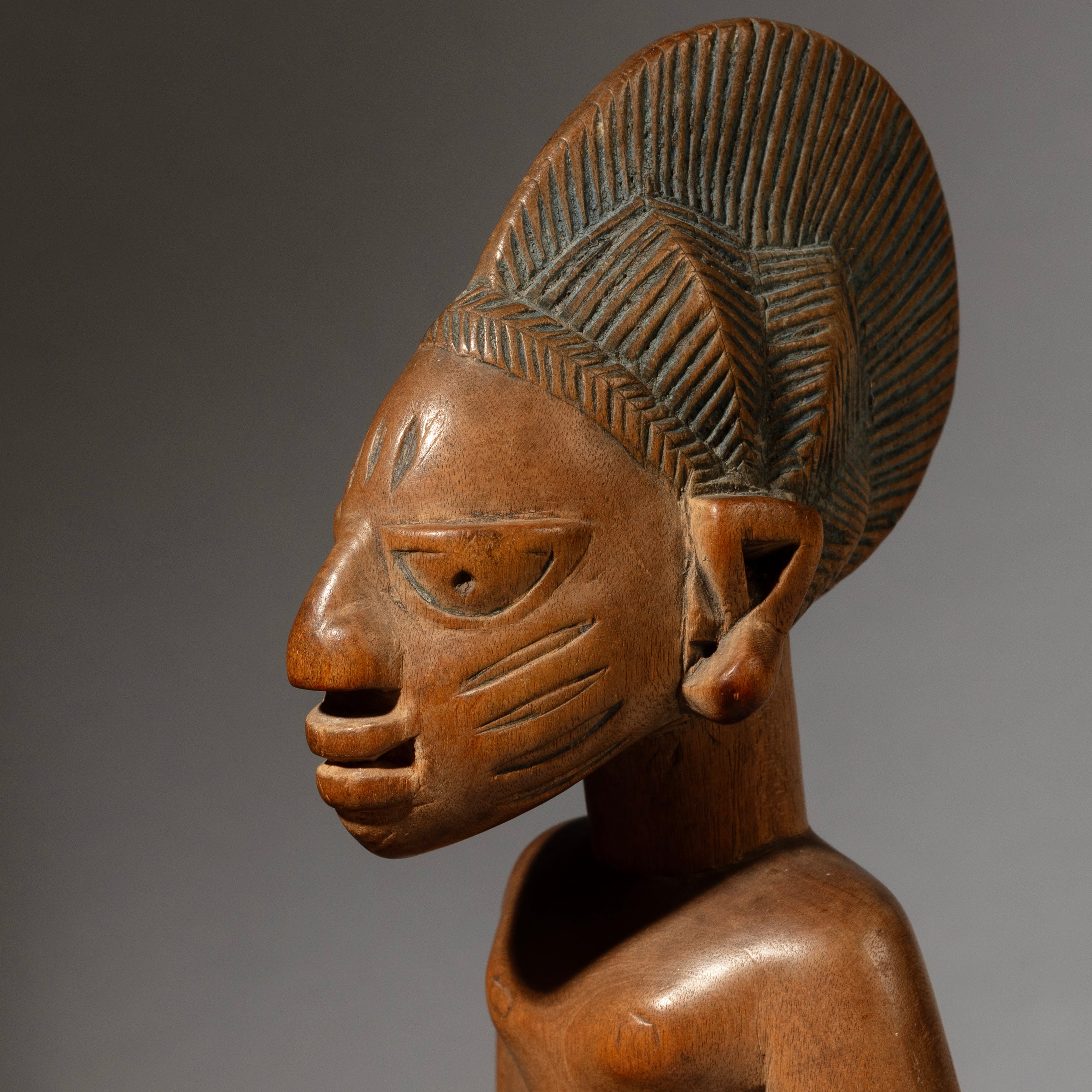 A FINE OLD  IBEJI, EX UK COLL. YORUBA TRIBE OF NIGERIA ( No 4535 )