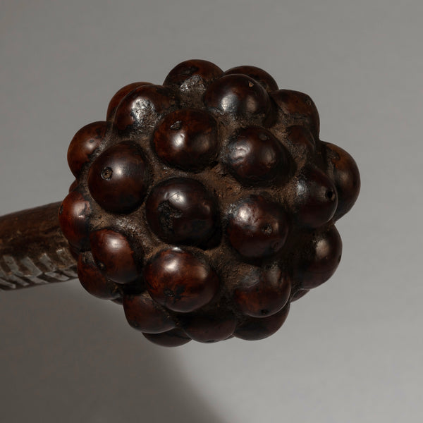 A FRUIT LIKE PRESTIGE CLUB  FROM BARI TRIBE EAST AFRICA ( No 4521 )