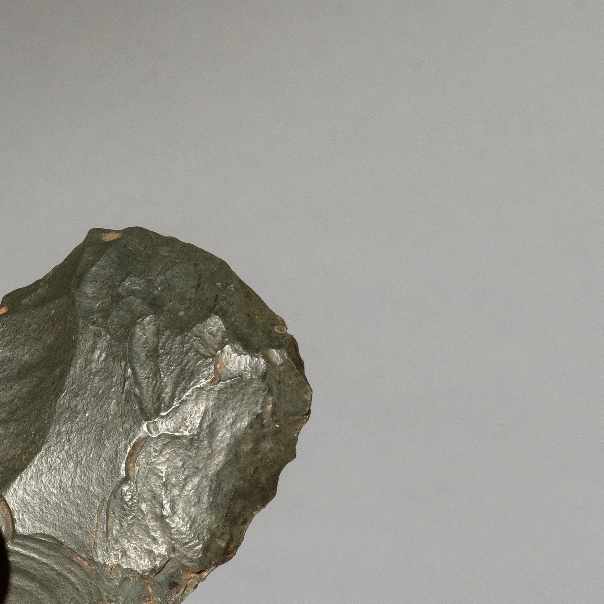 AN ARTISTIC NEOLITHIC STONE TOOL FROM SAHARA ( No 4464 )