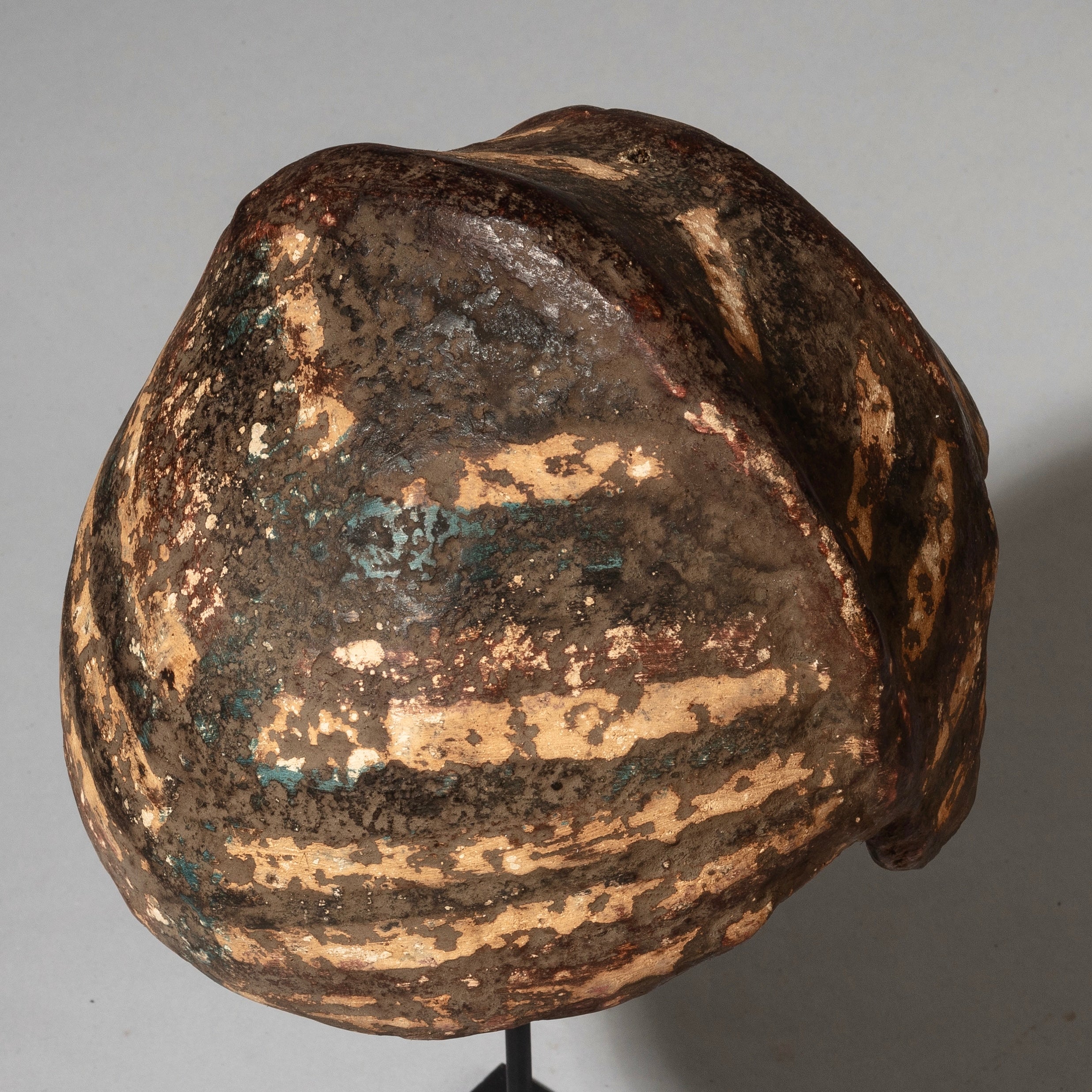 A BEAUTIFUL HEADDRESS, KARAMAJONG TRIBE UGANDA, E AFRICA EX UK COLL (No 4502 )
