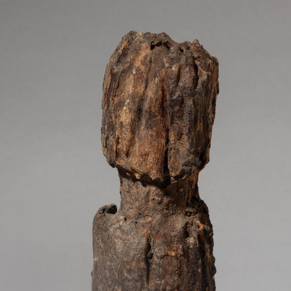 A OLD ENCRUSTED ALTAR FIGURE  FROM EWE TRIBE, GHANA ( No 4511 )