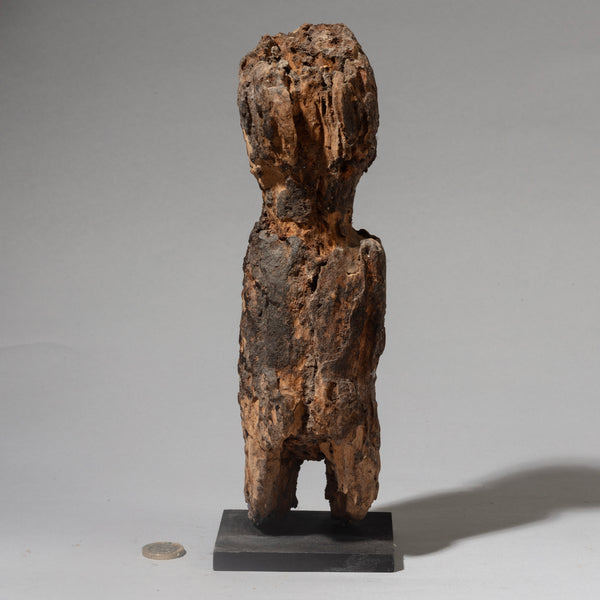 A OLD ENCRUSTED ALTAR FIGURE  FROM EWE TRIBE, GHANA ( No 4511 )