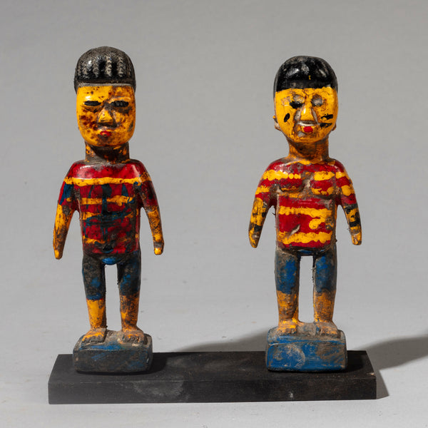 A RED + YELLOW PAIR OF VENAVI DOLLS FROM EWE TRIBE GHANA WEST AFRICA ( No 4469 )