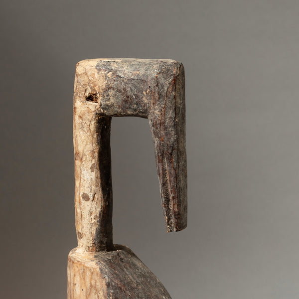 A UNIQUELY ANGULAR BIRD NATURE SPIRIT FROM GHANA ( No 4457 )