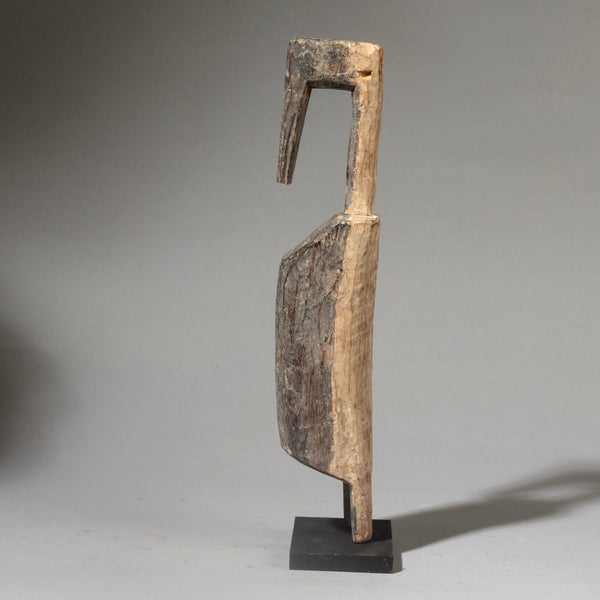 A UNIQUELY ANGULAR BIRD NATURE SPIRIT FROM GHANA ( No 4457 )