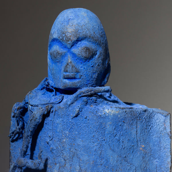 A BLUE BELL FIGURATIVE POWER OBJECT EWE TRIBE FROM GHANA( No 4558 )