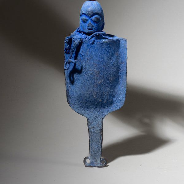 A BLUE BELL FIGURATIVE POWER OBJECT EWE TRIBE FROM GHANA( No 4558 )