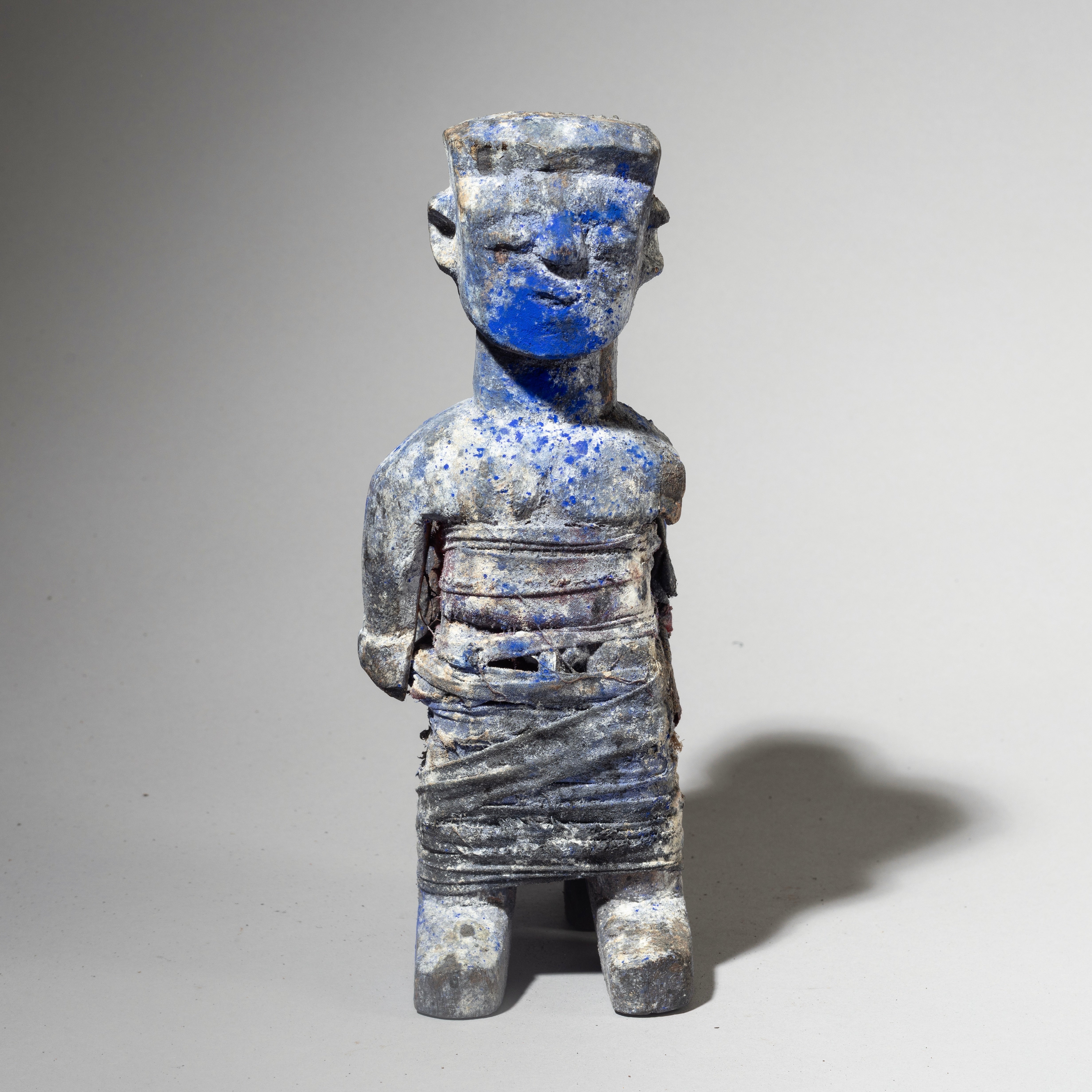 A RELATIONSHIP BLUE PIGMENT POWER OBJECT EWE TRIBE FROM GHANA( No 4557 )