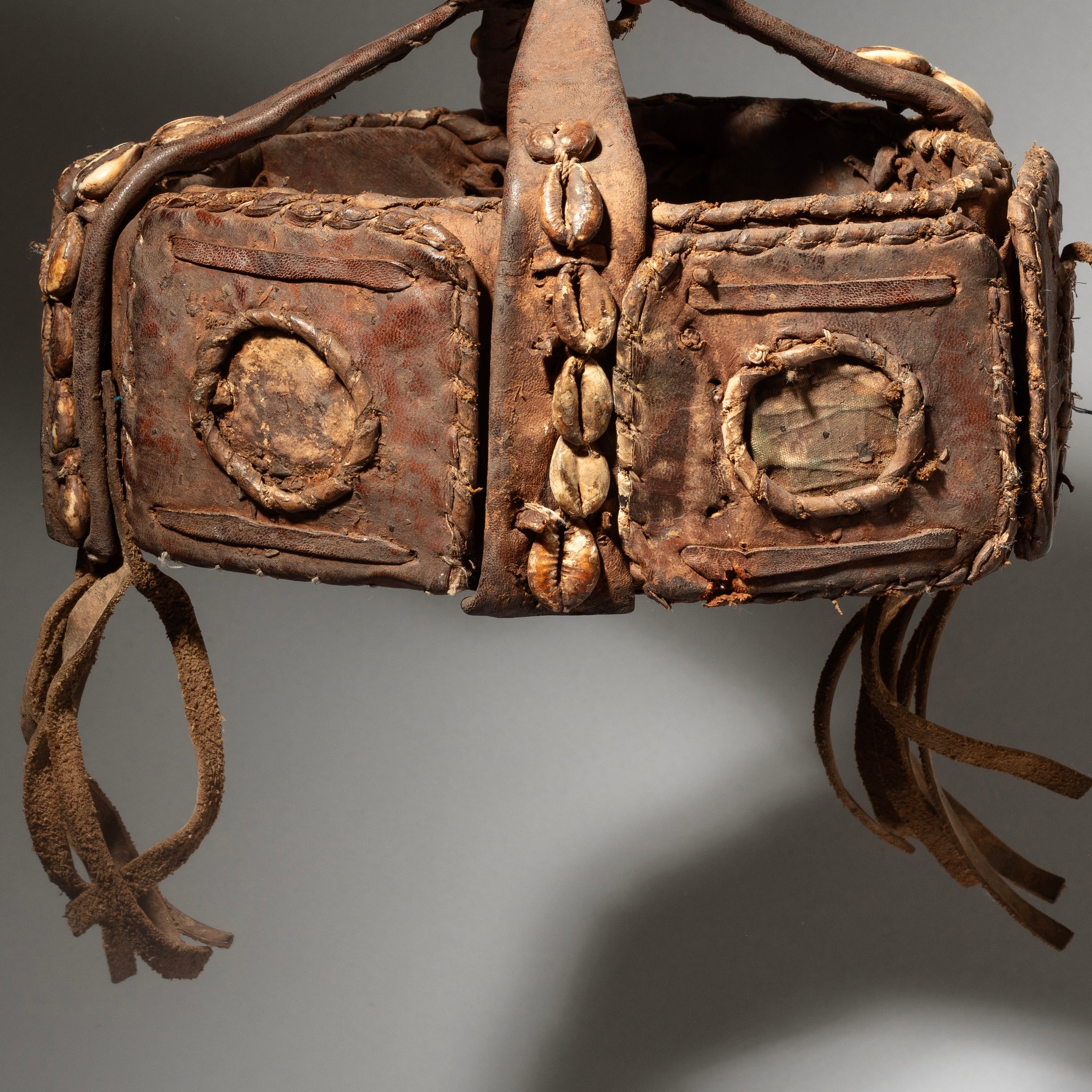 AN ENCRUSTED HAT FETISH FROM THE EWE TRIBE OF GHANA W.AFRICA( No 4377 )