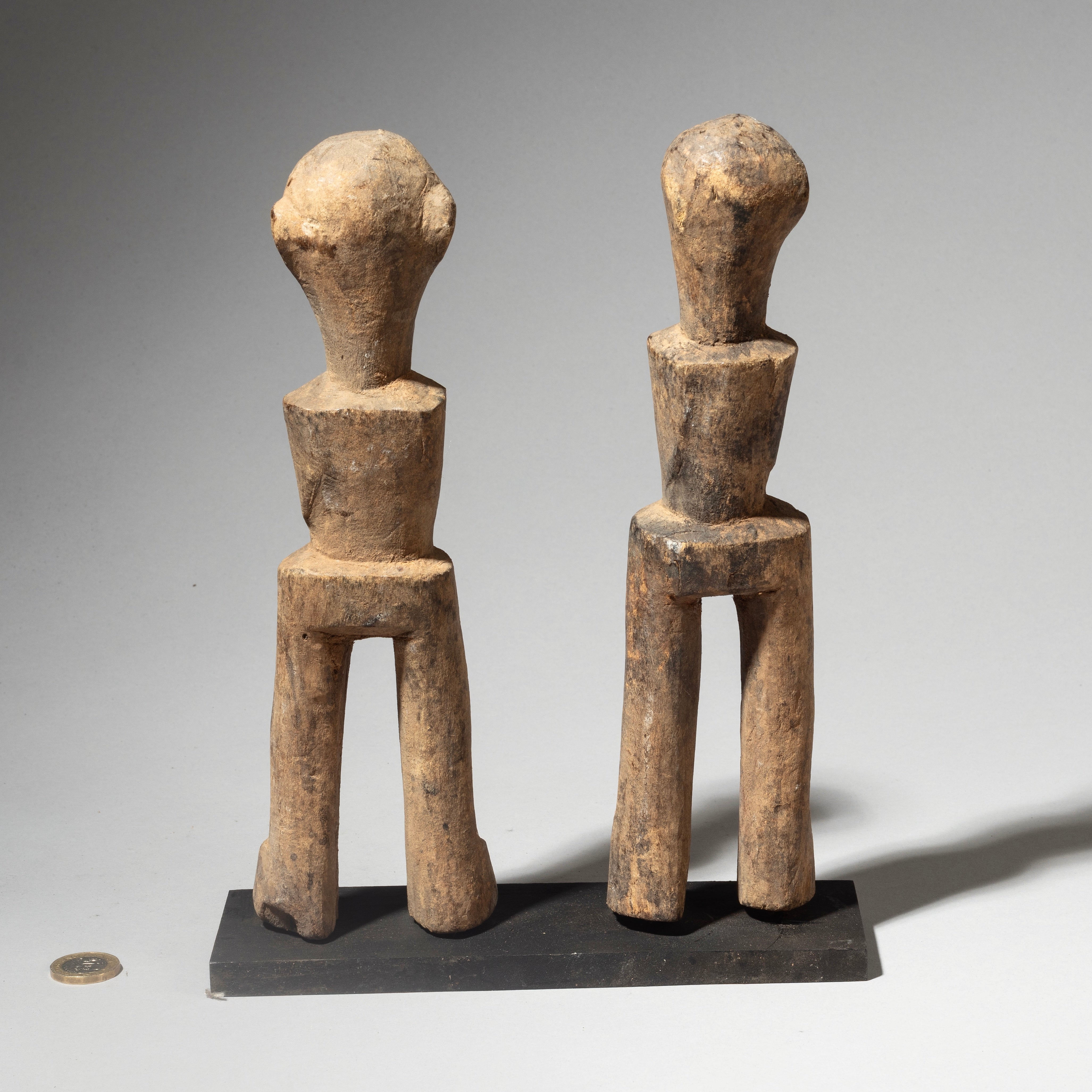 A DIFFERENT PAIR OF LOBI THIL FIGURES FROM THE IVORY ( No 4560)
