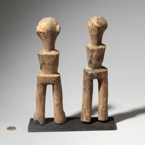 A DIFFERENT PAIR OF LOBI THIL FIGURES FROM THE IVORY ( No 4560)