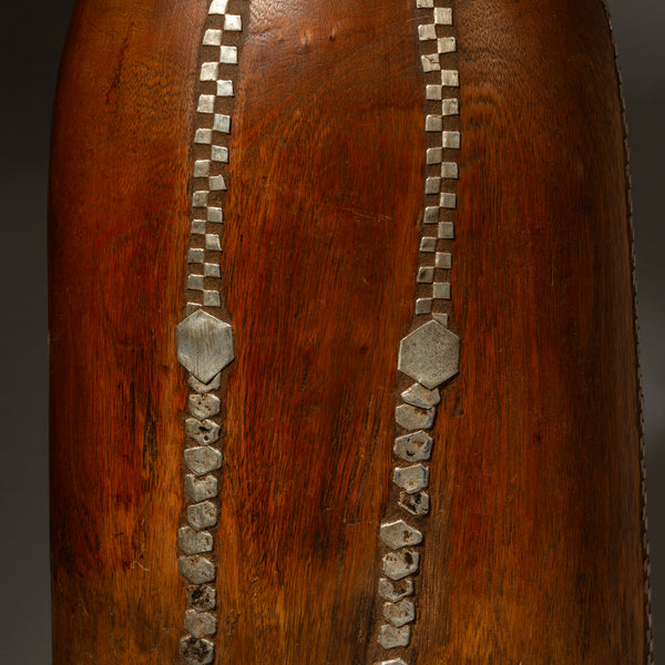 AN INTRICATELY REPAIRED HONEY POT TUTSI TRIBE RWANDA ( No 4553)