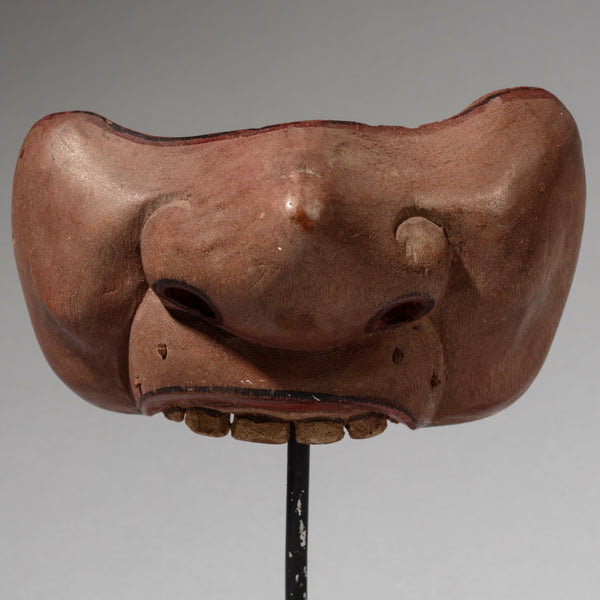 A RARE, MINIMALIST TOPENG MASK FROM JAVA INDONESIA ( No 4638 )