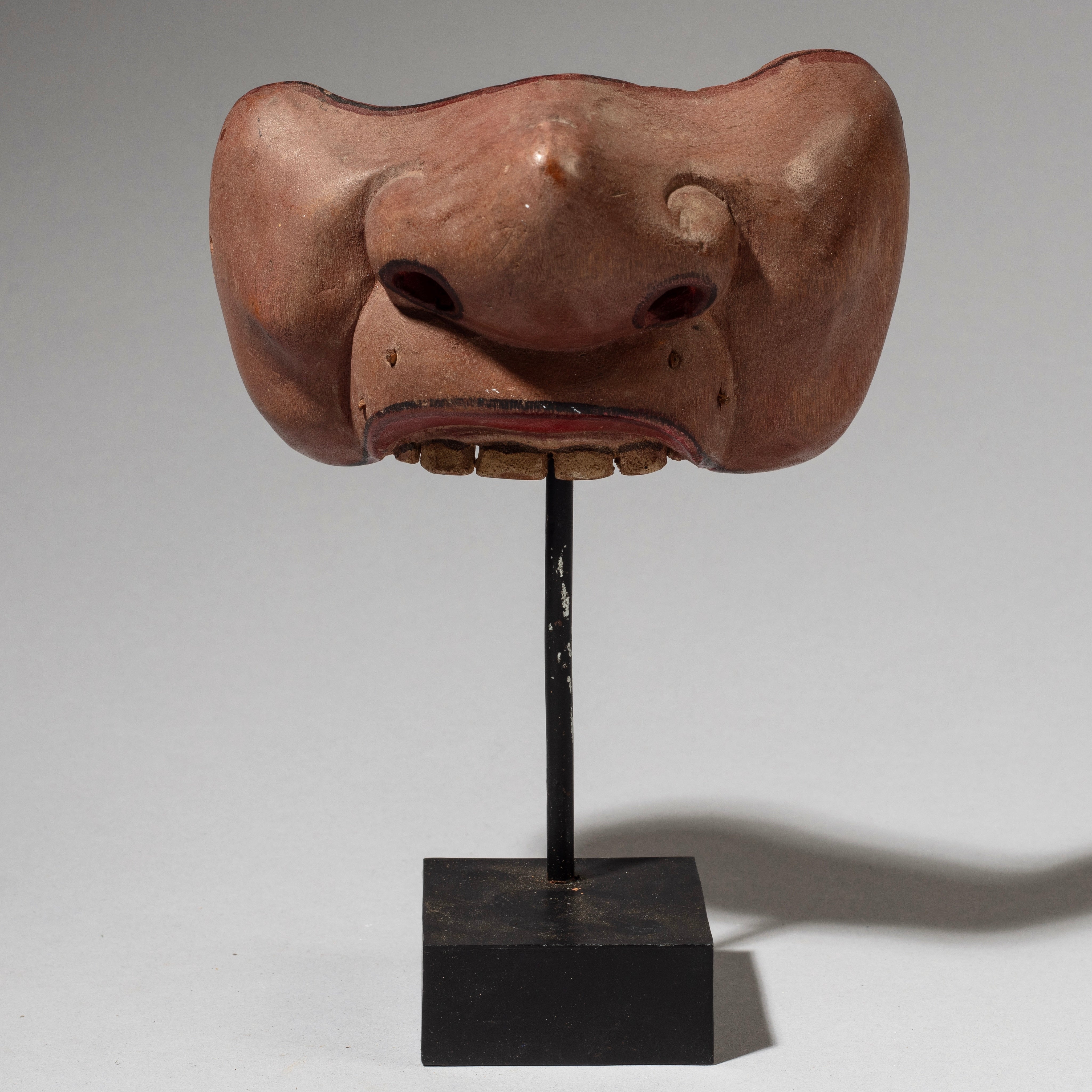 A RARE, MINIMALIST TOPENG MASK FROM JAVA INDONESIA ( No 4638 )